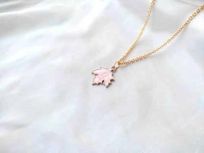 Pretty leaf charm pendant necklace for women and girls