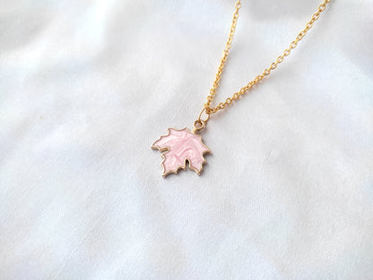 Pretty leaf charm pendant necklace for women and girls